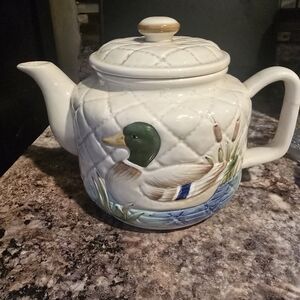 Ceramic Teapot with Duck Design